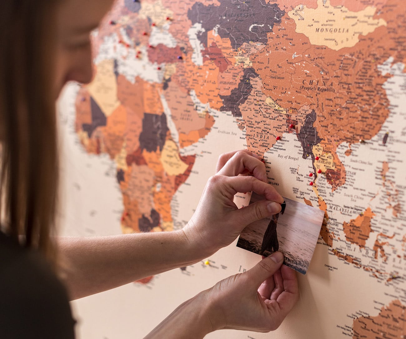 Mappemonde avec du liège pour épingler destinations Carte du monde