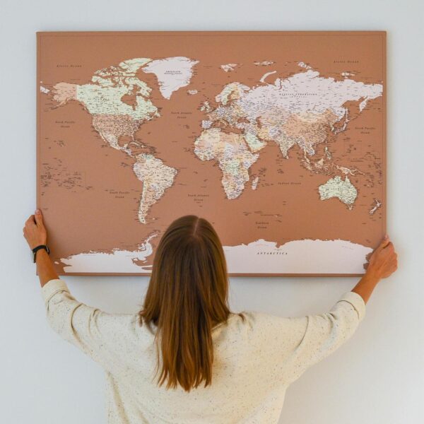 Carte du monde avec punaises Marron beige Détaillé