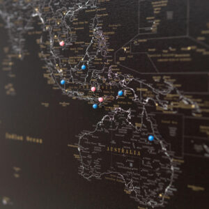 minuit noir carte du monde voyage punaise