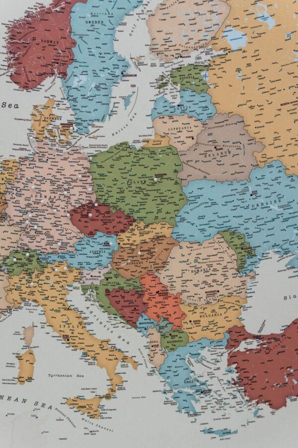 toile carte de l’Europe Colorée Détaillé tripmap.fr